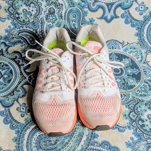 🕊️White and Orange🍊 Nike Zoom Pegasus 31🦄